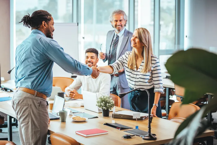 Discover the advantages of setting up a company in Hong Kong.