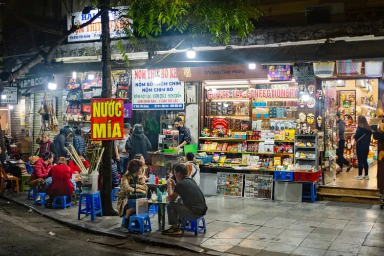 The F&B industry in Vietnam is driven by several strong growth drivers The F&B industry in Vietnam is driven by several strong growth drivers