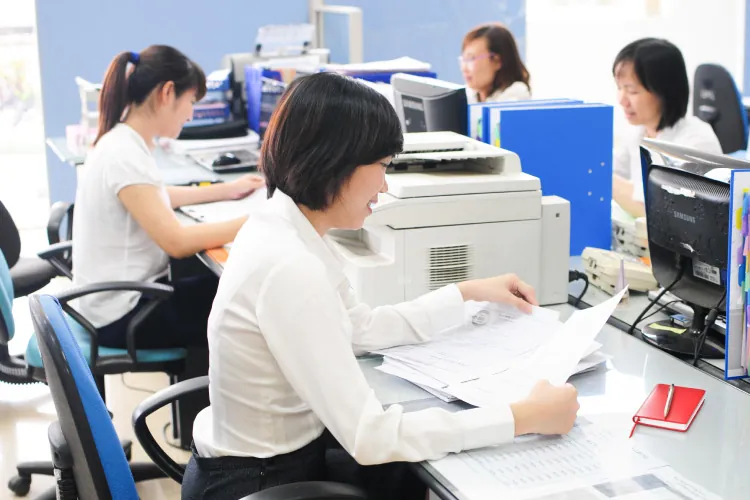 Advantages and Disadvantages of Work Culture in Vietnam