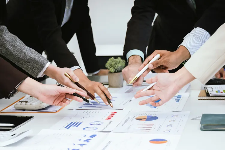 Understand challenges of doing business internationally. Understand challenges of doing business internationally.